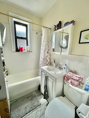 Rented by Keller Williams NYC | media 25