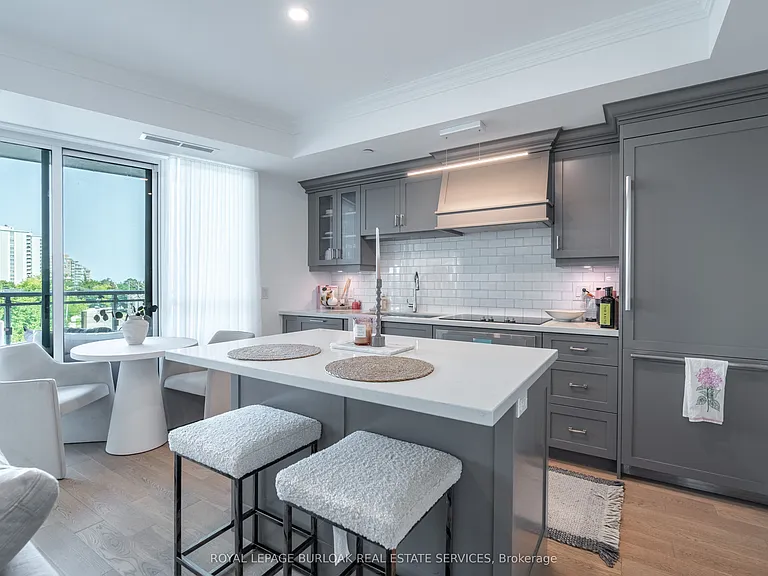 2060 Lakeshore Rd #304 — Photo 5