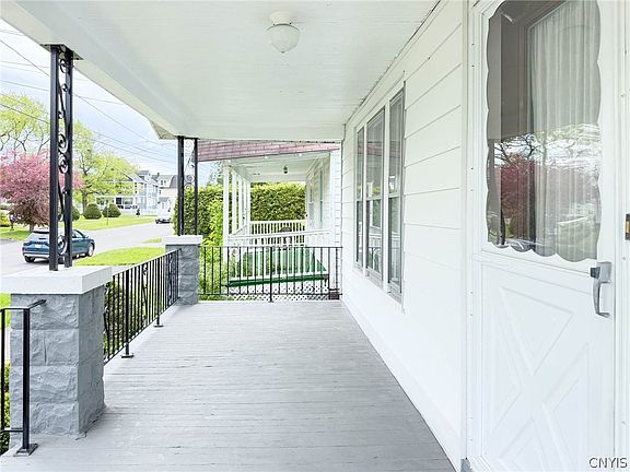 4th image of 1162 Hammond Ave