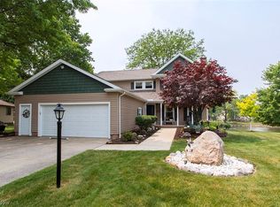 993 Meadowlark Ln, Medina, OH