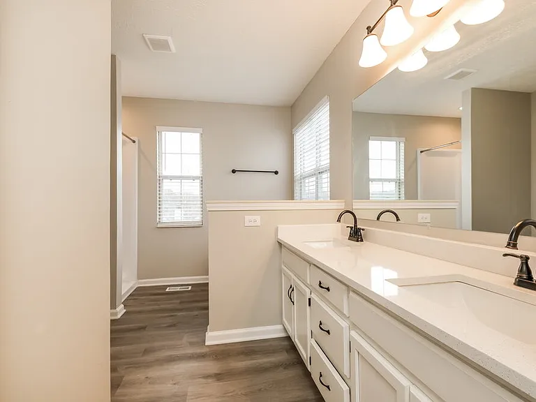 3102 Creekview Ln — Photo 11