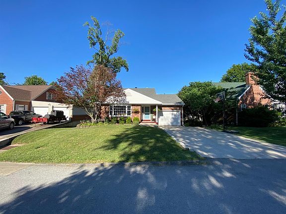 2nd image of 215 Birchwood Ave