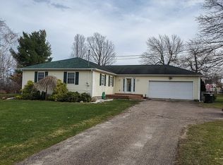 4 Roxie Ln, Morrisonville, NY 12962