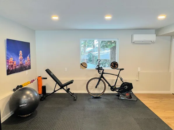 12725 Rainbow Dr, Truckee, CA 96161