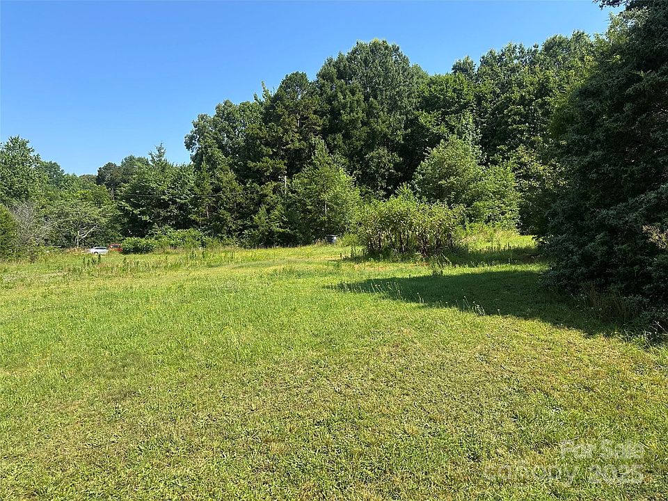 2nd image of 154 Winford Rd