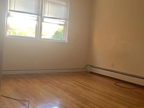 4th image of 14454 28th Ave #2FLOOR