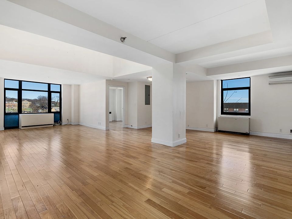 1st image of 3536 Cambridge Ave APT 7E