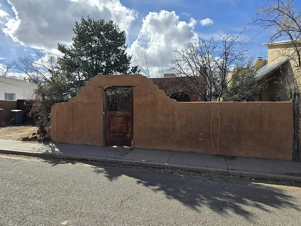 246 Casados St