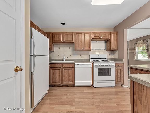 5th image of 2853 Meadow Ln #Z1