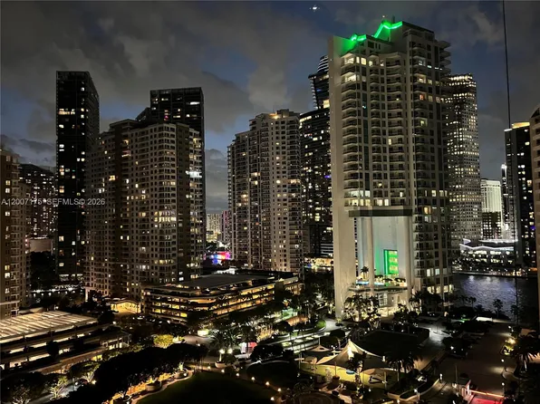 540 Brickell Key Dr APT 1809, Miami, FL 33131
