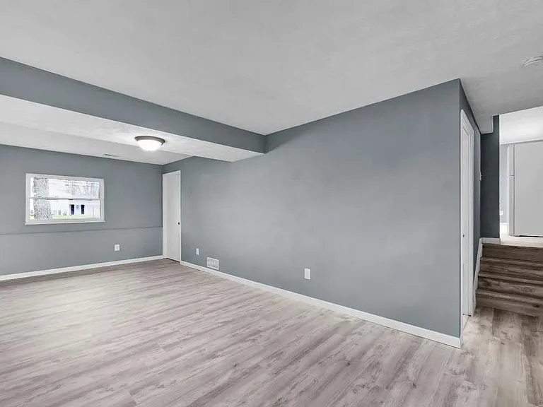 1034 W Kemper Rd — Photo 13