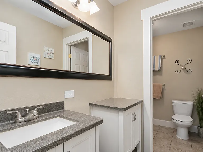 914 N Garfield Ave — Photo 4