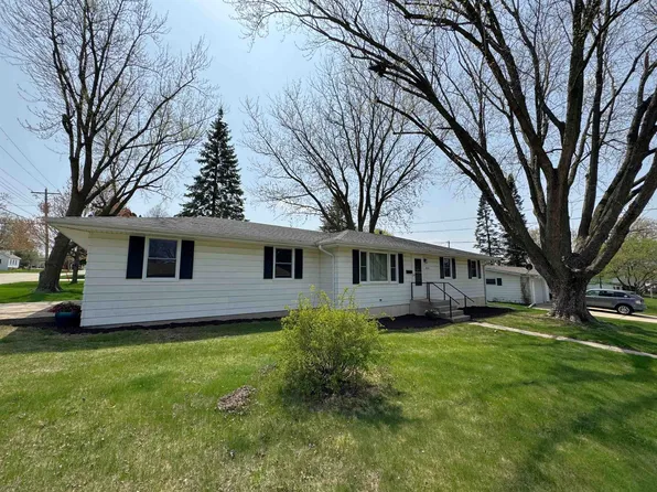 820 21st Ave, Monroe, WI 53566