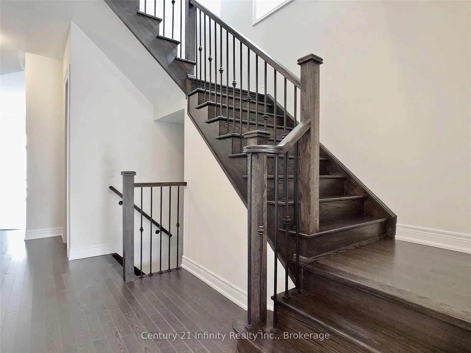 4 bed, $4,000 — Photo 4