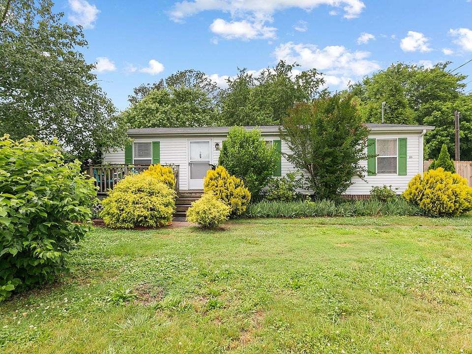 1st image of 225 Nowlin Dr
