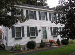 17 Hickory Ct, Manchester, NH 03103