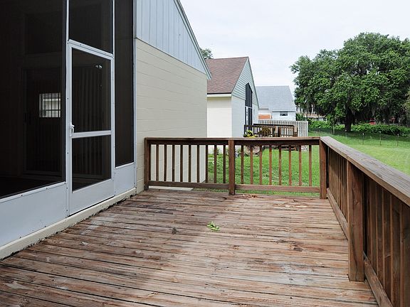 4th image of 3331 Queens Cove Loop