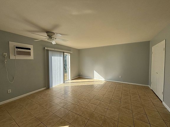 5th image of 310 Farnol St SW APT 3
