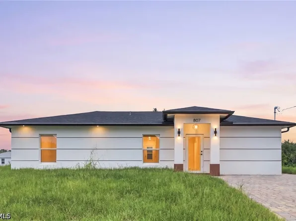 807 Casper Yost St E, Lehigh Acres, FL 33974