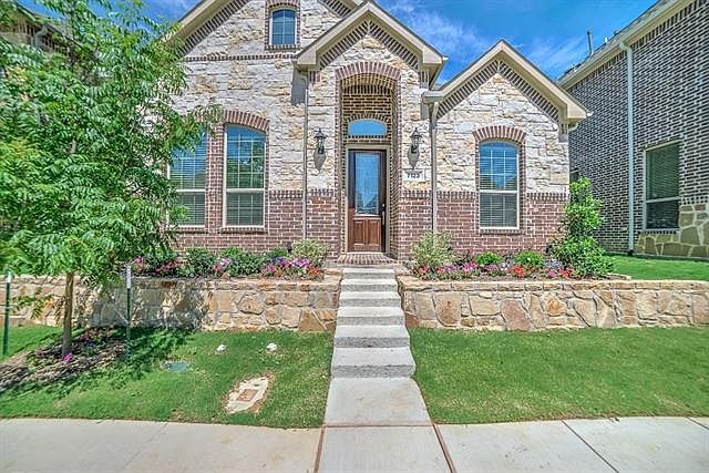 1st image of 7123 Isle Royal Ln