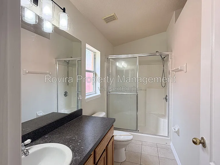 175 Ridgebrook Ct — Photo 7