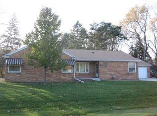 2809 Arlington Rd, Lansing, MI 48906