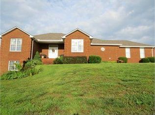 100 Oxford Pl, Columbia, KY 42728