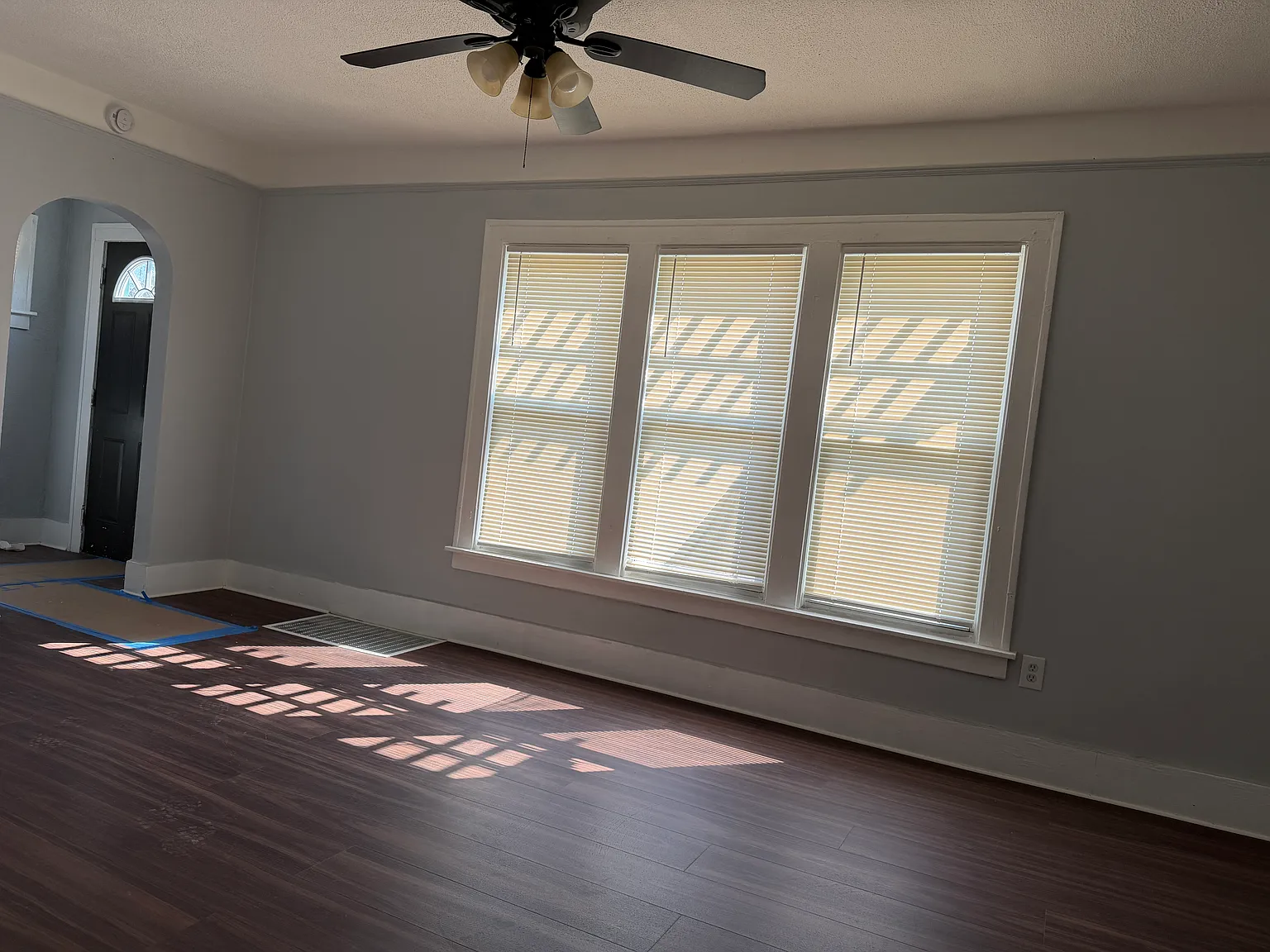 4 bed, 1.5 bath, 1476 sqft, $1,600 — Photo 4