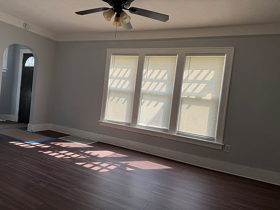 4th image of 107 N Sanford St