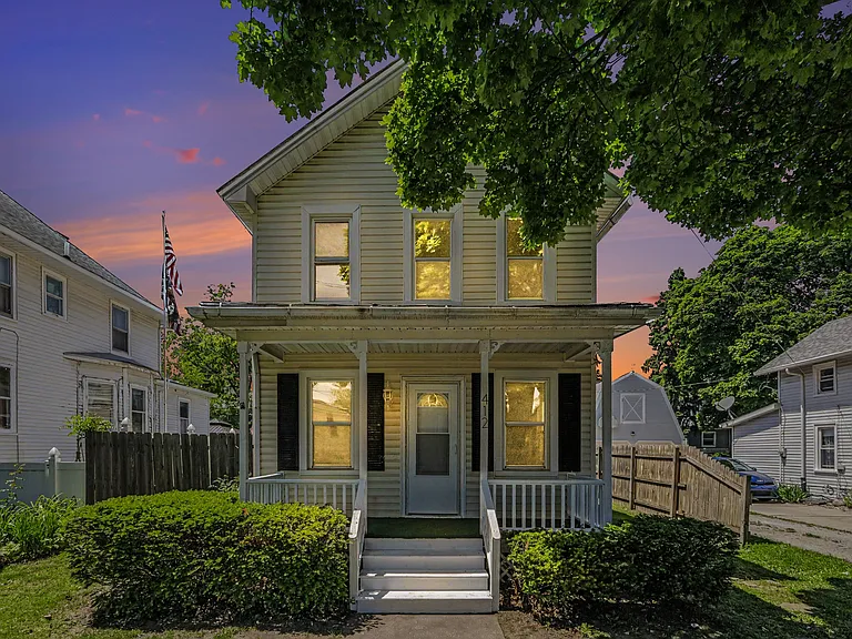 412 Scott St — Photo 2