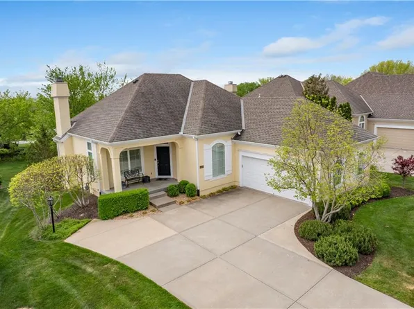 14429 Meadow Ct, Leawood, KS 66224