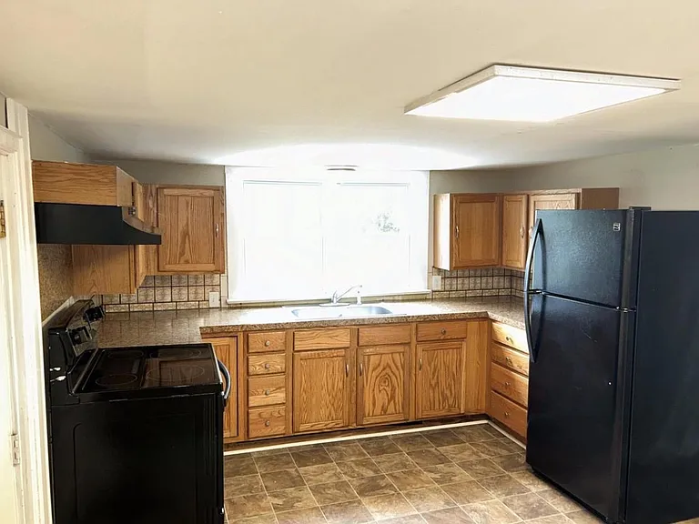 403 Delaware Ave — Photo 13
