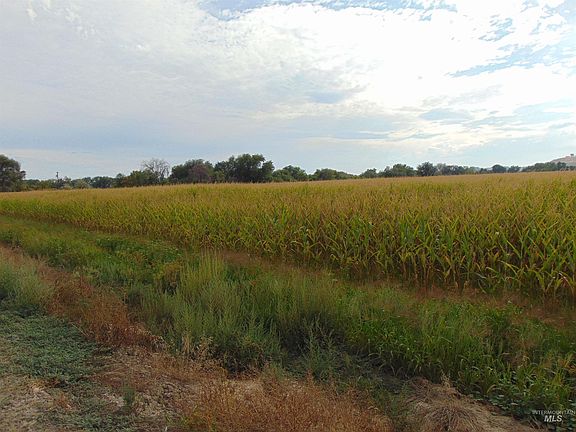 4th image of 247 Boat Landing Rd