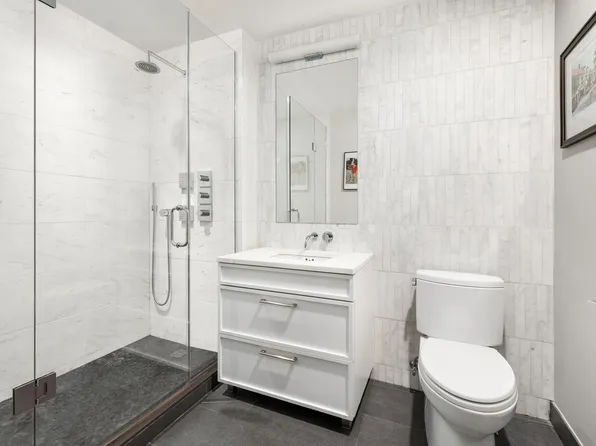 160 East 22nd Street 3A image 6 of 6