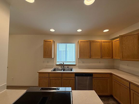 5th image of 1726 121st St SE APT A