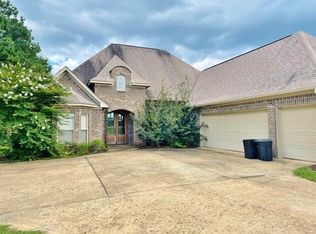 1022 Fairway Cv, McComb, MS 39648