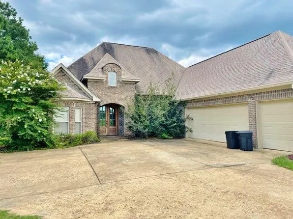 1022 Fairway Cv, McComb, MS 39648