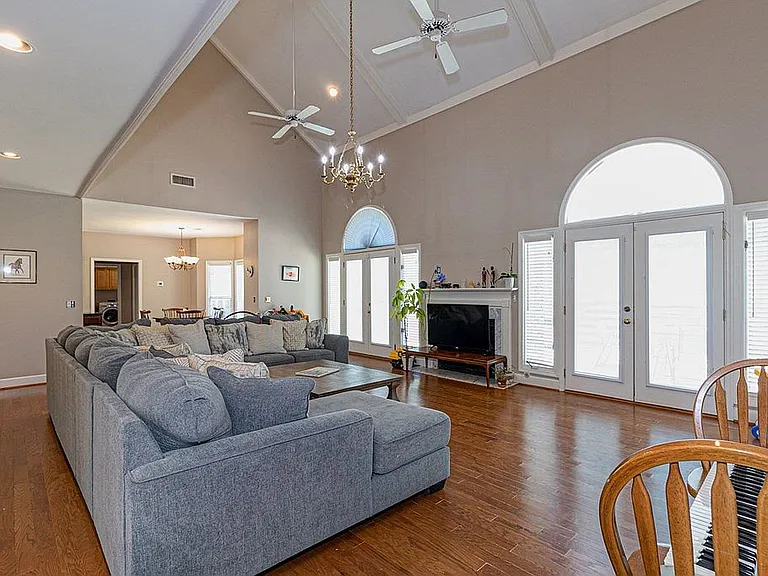7 Bridgecreek Ct — Photo 39