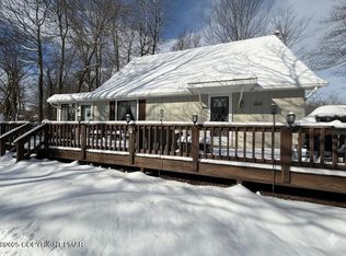 181 Cedar Dr, Long Pond, PA 18334