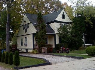33 Henry Clay Ave, Pontiac, MI 48341