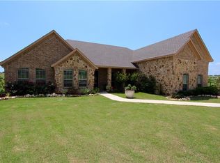 10817 Owl Creek Dr, Fort Worth, TX 76179