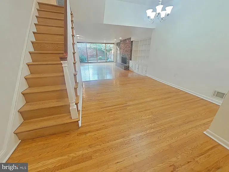 1920 Lombard St #1 — Photo 12