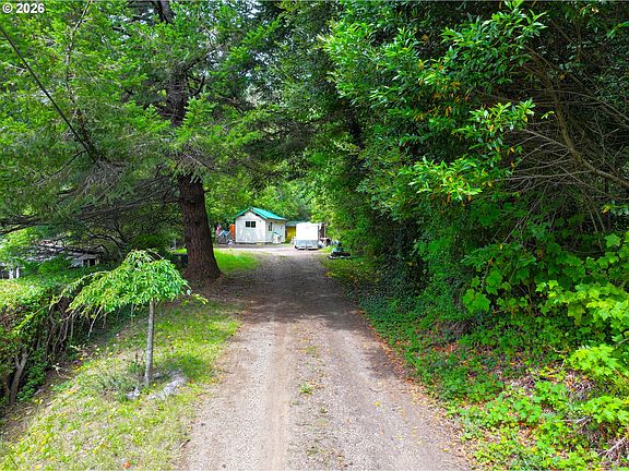 2nd image of 98179 Tuttle Ln