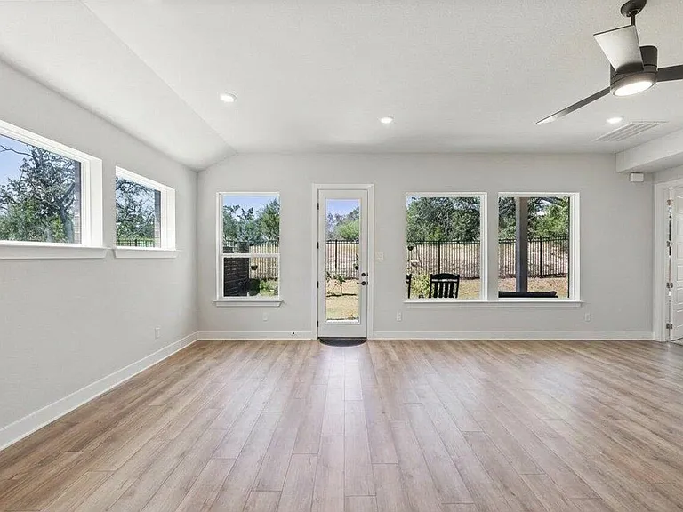 8408 Grenadier Dr — Photo 9