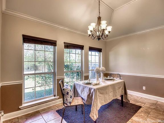 5th image of 5905 Clearview Cir