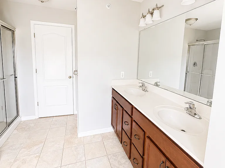 205 Carriage Walk Dr — Photo 23