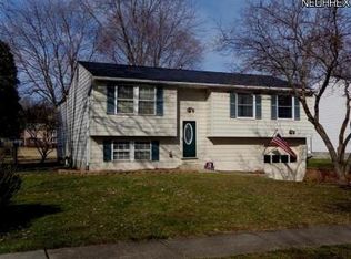 496 Suzanne Dr, Kent, OH 44240