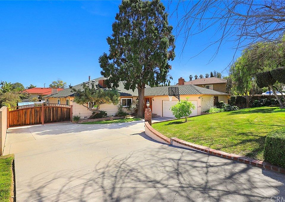 1st image of 628 S Montezuma Way
