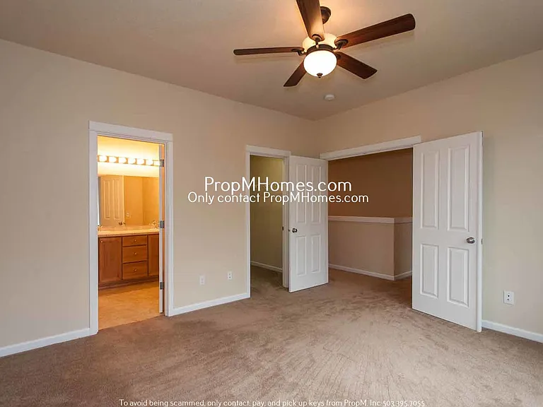 868 NW Council Dr — Photo 10