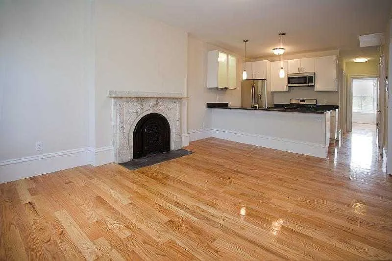 3 bed, 1.5 bath, $4,400 — Photo 4